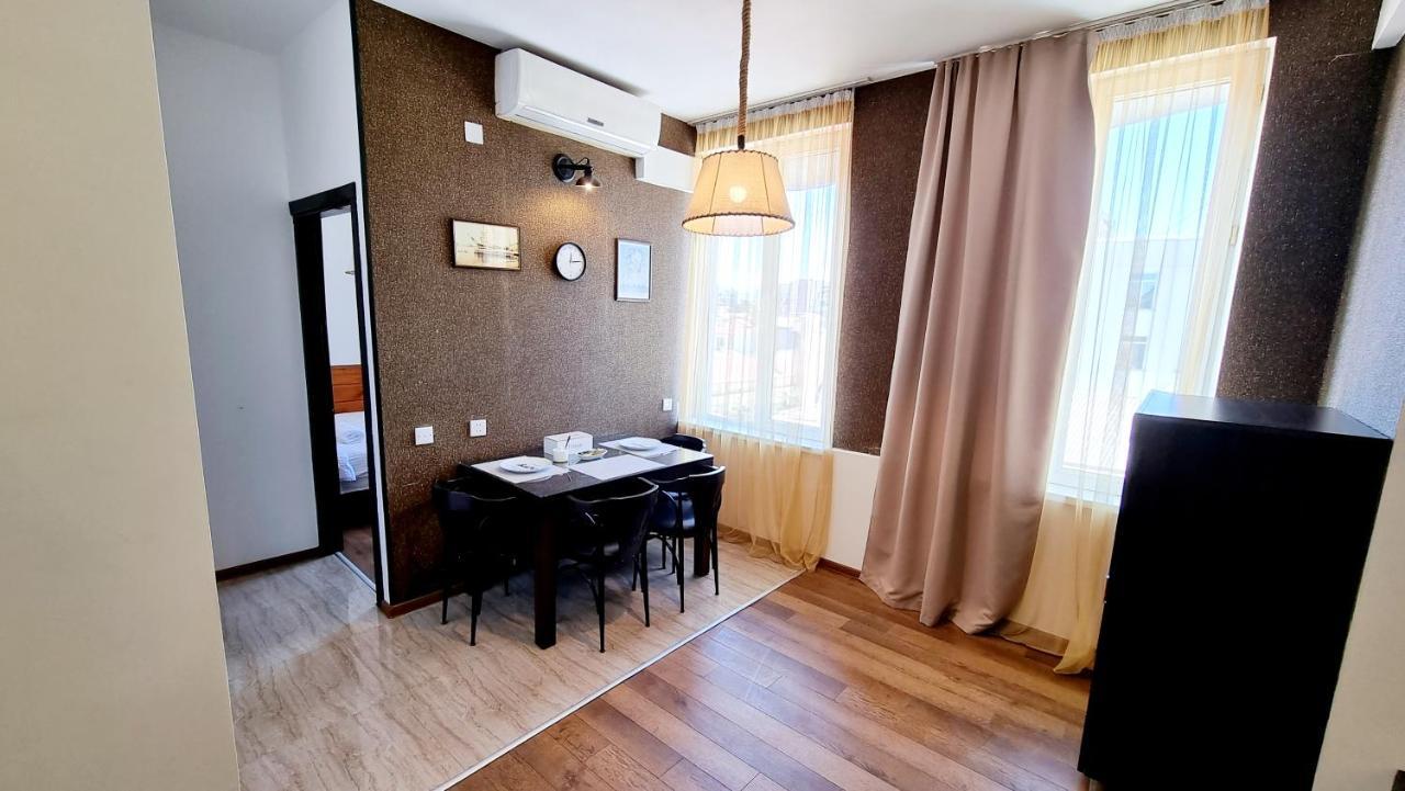 Old Batumi Mgzavrebi Apartments エクステリア 写真